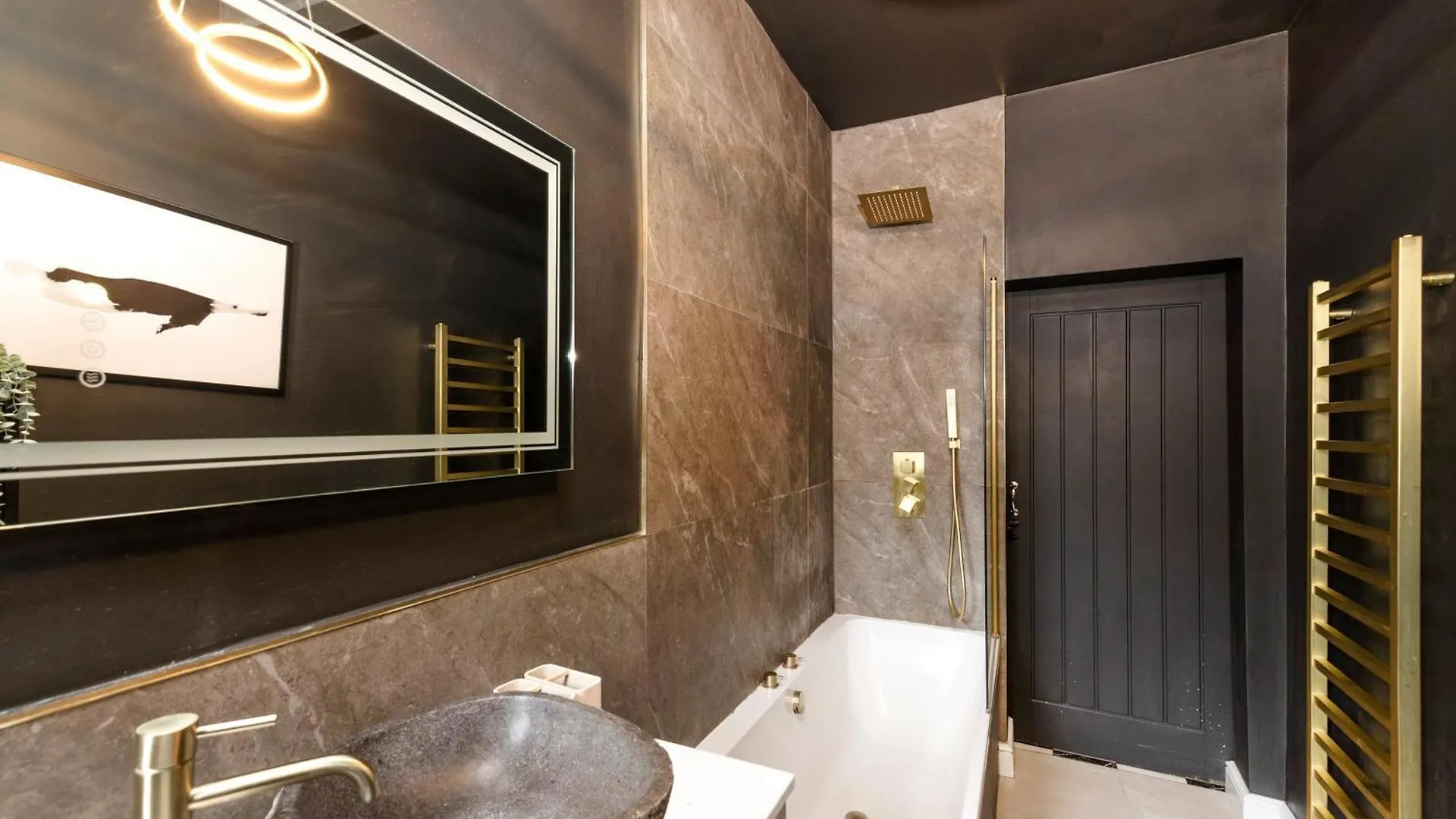 Elegant Apartment With Castle View Edimburgo